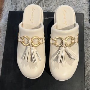 Circus by Sam Edelman clogs